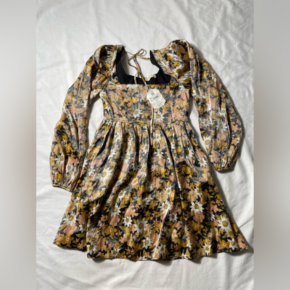 NWT Altar’D State Black Yellow Shiny Floral Baby Doll Dress Womens size XS - Picture 3 of 8